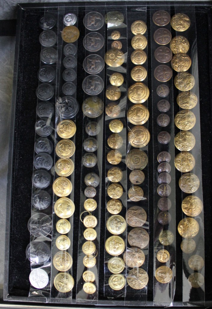 A broad assortment of military buttons of various regiments (approx 100 in total)