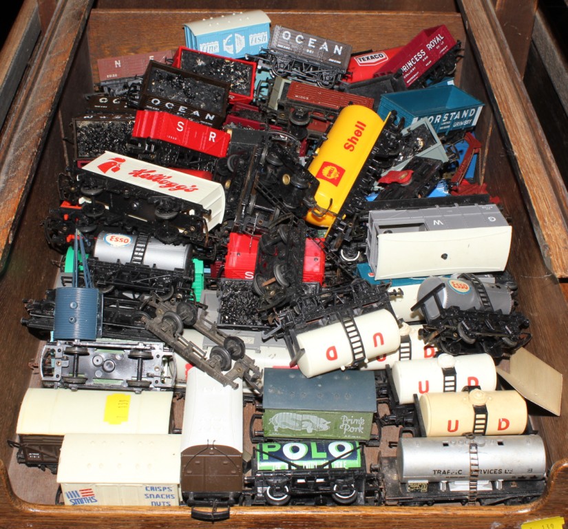 A selection of Hornby Railways freight stock including Kelloggs, Texaco, Polo and ESSO, varying