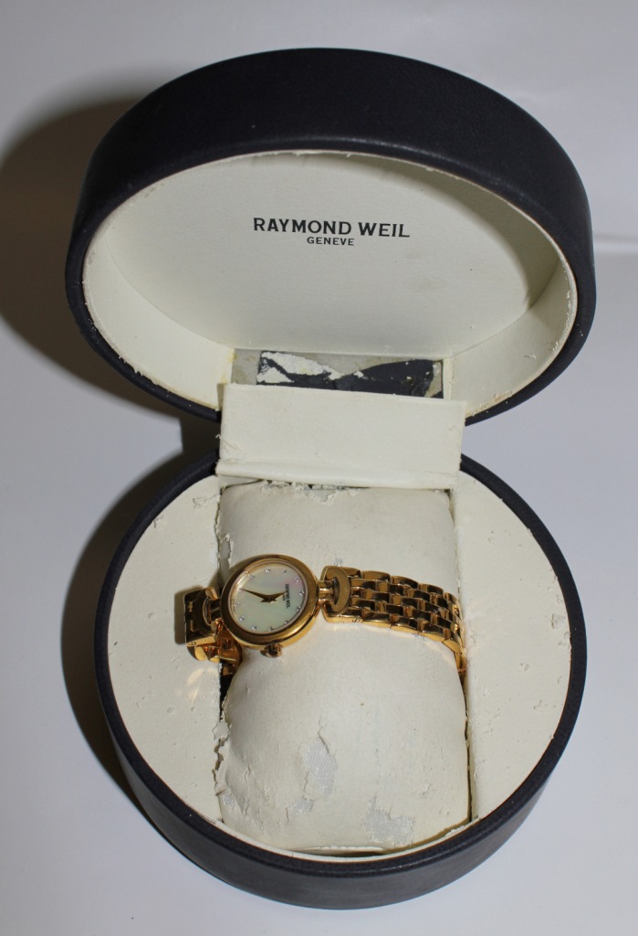 A Raymond Weil gold plated lady's quartz wristwatch