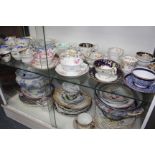 A COLLECTION OF ANTIQUE AND LATER PORCELAIN TEACUPS, saucers, cabinet plates to include a set of