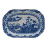 A LATE 18TH/EARLY 19TH CENTURY DELFTWARE SMALL RECTANGULAR DISH with canted corners, decorated
