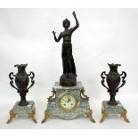 A LATE 19TH/EARLY 20TH CENTURY MARBLE GARNITURE DE CHEMINEE CLOCK, the clock mounted with le langage