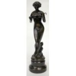 AN EARLY 19TH CENTURY BRONZE SCULPTURE OF A FEMALE NUDE FIGURE, 44cm in height