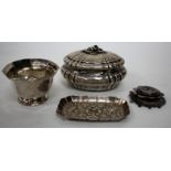 A CONTINENTAL 800 GRADE SILVER OVAL BOX AND COVER with engraved decoration and floral knop, 13cm