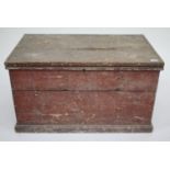 A VICTORIAN SCUMBLED PINE BLANKET BOX, 82cm wide x 46cm high