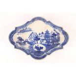 AN EARLY 19TH CENTURY ENGLISH PORCELAIN BLUE AND WHITE TRANSFER PRINTED DISH with chinoiserie