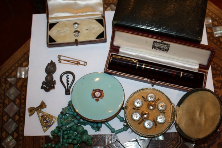 A SET OF SIX MOTHER OF PEARL, ENAMEL AND GILT SHIRT BUTTONS, two tie pins, a Waterman fountain pen