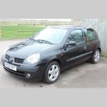 A black 2001 Renault Clio 16v, showing a