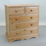 A modern pine chest of drawers, 92cm