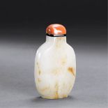 QING DYNASTY (1644-1911) A WHITE AND RUSSET JADE SNUFF BOTTLE H 7.2 cm. (2 7/8 in.) 清 白玉留皮光素鼻煙壺