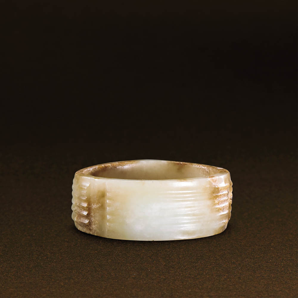 SHANG DYNASTY (CIRCA 1600-1100 BC) A WHITE JADE ARCHAIC CONG L 5.5 cm. (2 1/8 in.)  商 白玉弦紋琮