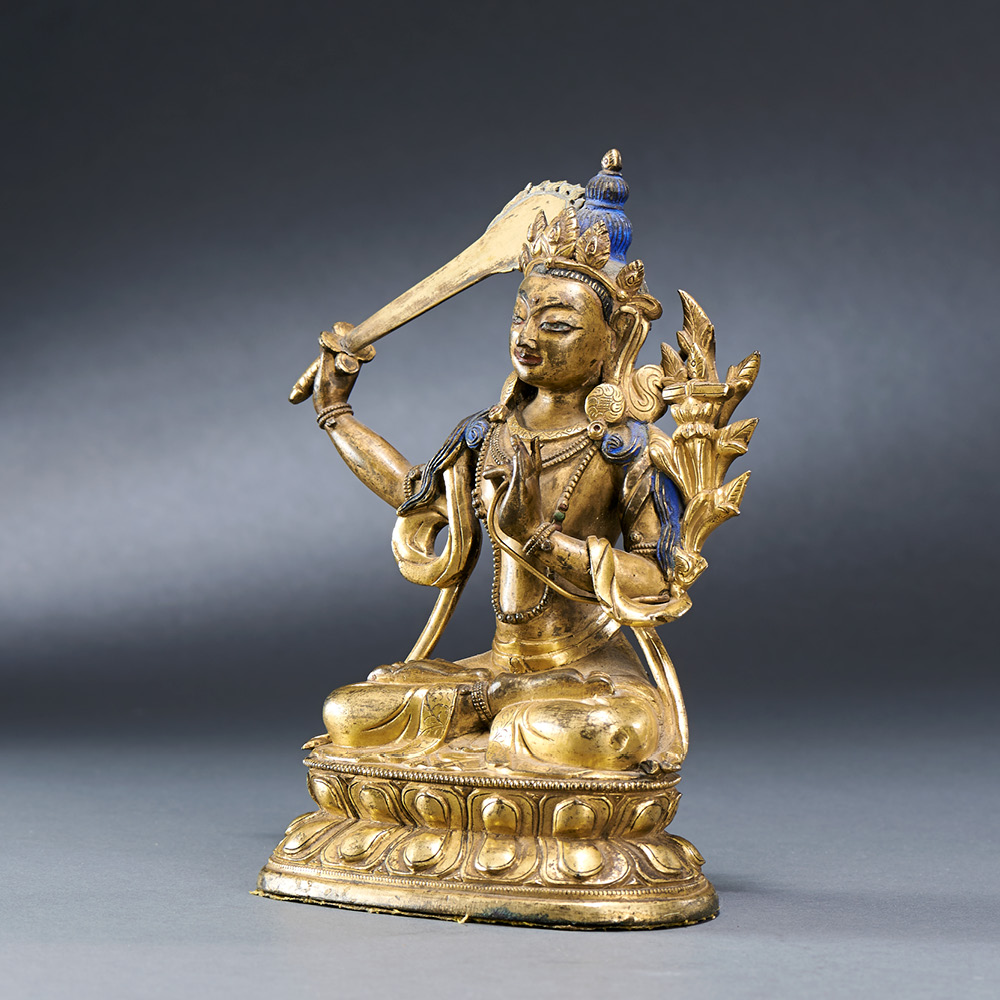 TIBETO-CHINESE, QING DYNASTY (1644-1911) A GILT-BRONZE SEATED FIGURE OF MANJUSRI BODHISATTVA H 17. - Image 3 of 6