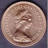 1982 Full Gold Sovereign (ef) appears un