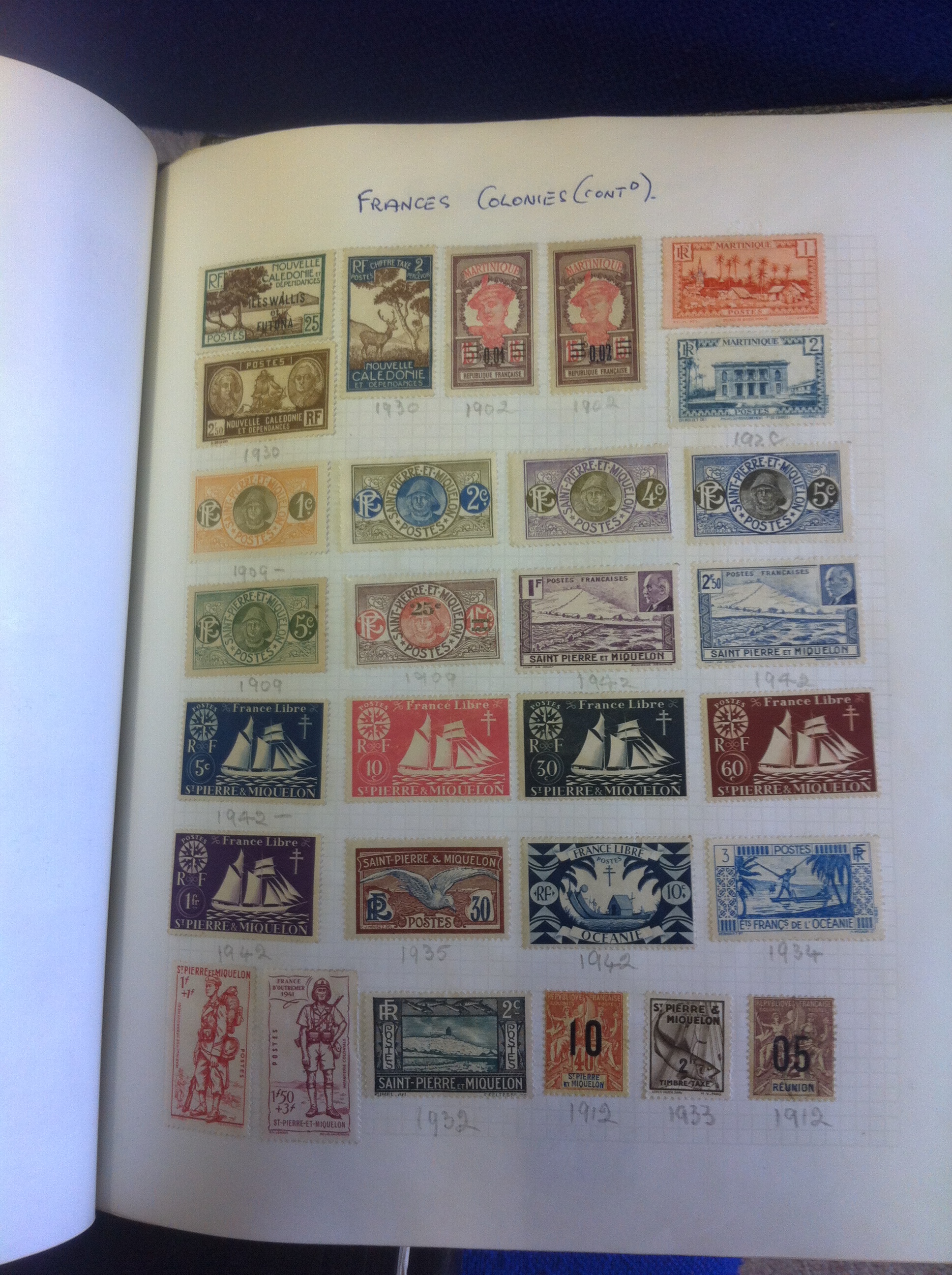 STAMPS : World Collection in 4 albums va - Image 2 of 4