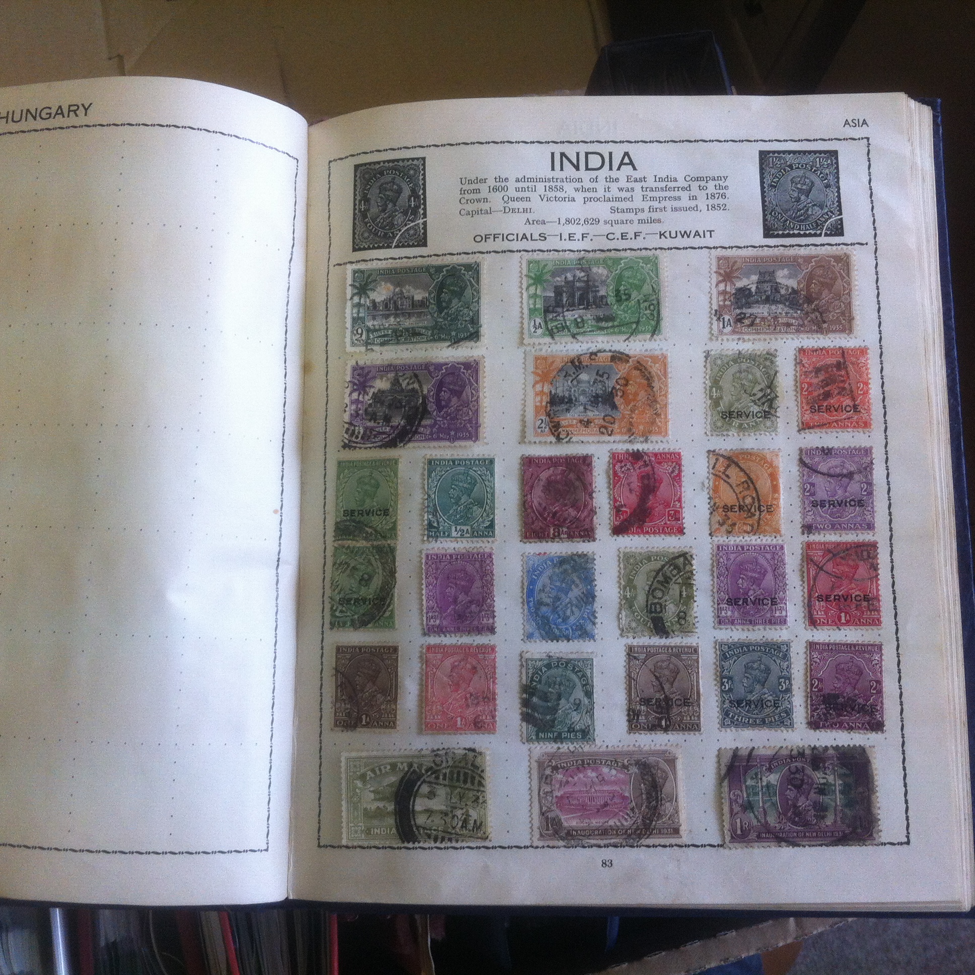 STAMPS : General collection in 12 albums/folders, including German covers, Airmail covers, - Image 4 of 5