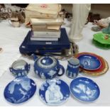 Two Coalport collectors' plates; 8 B & G Copenhagen collectors' plates; a Wedgwood blue Jasperware