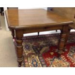 VICTORIAN OAK EXTENDING DINING TABLE with winding mechanism, no spare leaves, 130cm long, 100cm