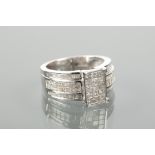 DIAMOND CLUSTER RING set with a rectangular cluster of princess cut diamonds, on princess and