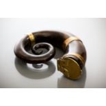 18TH CENTURY SCOTTISH JACOBITE HORN SNUFF MULL with brass banding, the lid inscribed "IAs. McDonald'