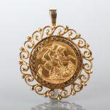 SOVEREIGN DATED 1928
in a nine carat go