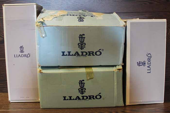GOOD GROUP OF LLADRO FIGURES - Image 2 of 2