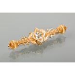 FINE VICTORIAN DIAMOND BAR BROOCH