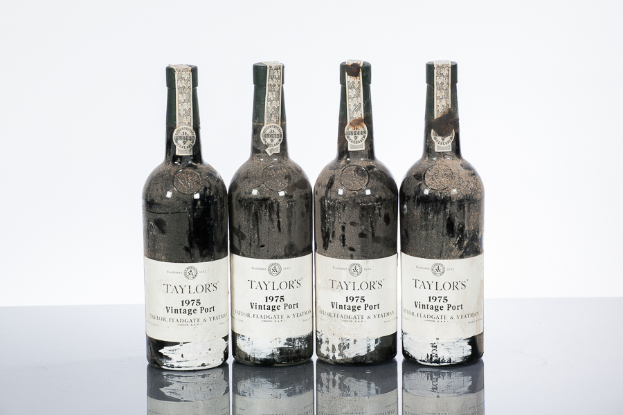 TAYLORS 1975 VINTAGE PORT
Oporto, Portugal. Full bottle size, no capacity or strength stated.
4