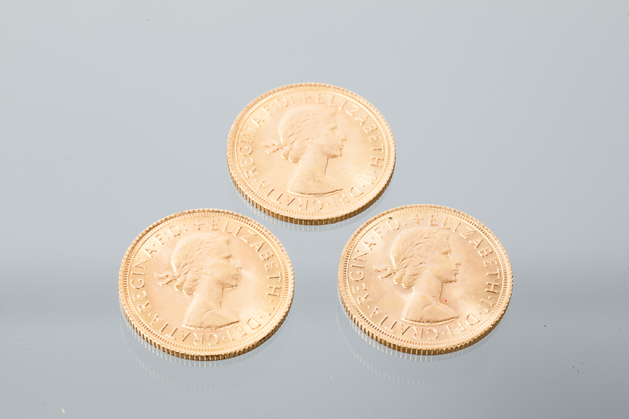 GROUP OF TWO ELIZABETH II YOUNG HEAD GOLD SOVEREIGNS dated 1965,