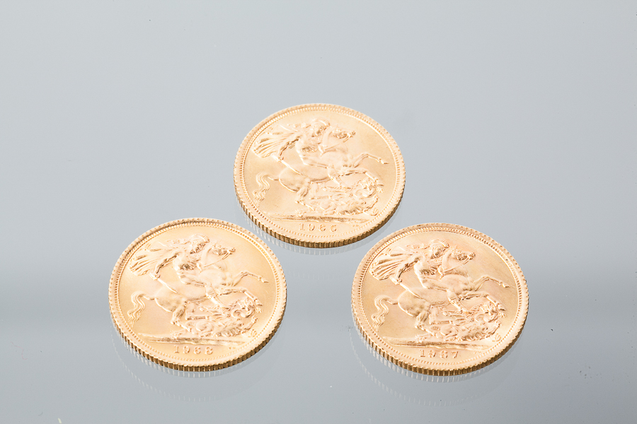 GROUP OF TWO ELIZABETH II YOUNG HEAD GOLD SOVEREIGNS dated 1965, - Image 2 of 2