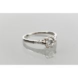 DIAMOND SOLITAIRE RING
the brilliant cut diamond approximately 0.