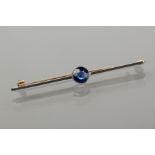 EARLY TWENTIETH CENTURY SAPPHIRE BAR BROOCH
set with a round sapphire of approximately 1.