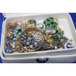 LOT OF COSTUME JEWELLERY
including brooches, synthetic pearls, crystal beads, earrings,