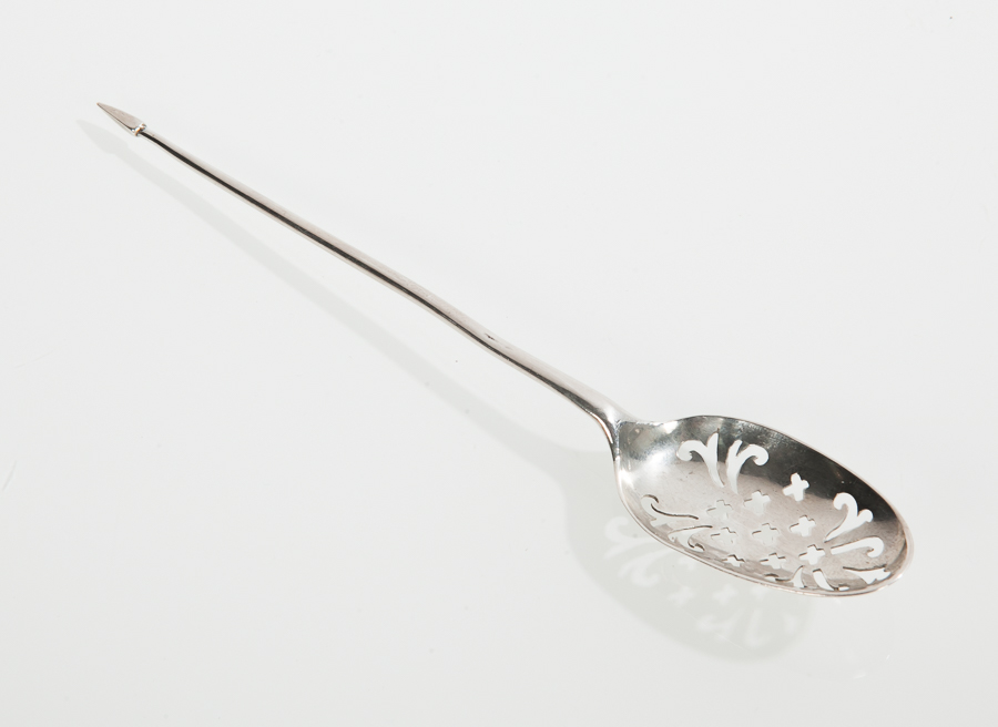 18TH CENTURY SILVER CADDY SPOON
possibly maker Benjamin West, active London circa 1739-1750,