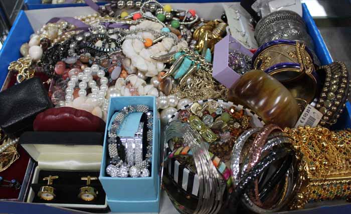 LOT OF COSTUME JEWELLERY
including decoraive bangles, Onyx cufflinks, butterfly 1928 bookmark,