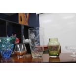 BLUE MOULDED GLASS VASE AND FOUR OTHER ITEMS OF GLASS WARE