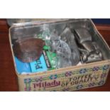 LOT OF COLLECTABLES
including six 1940s radio valves,