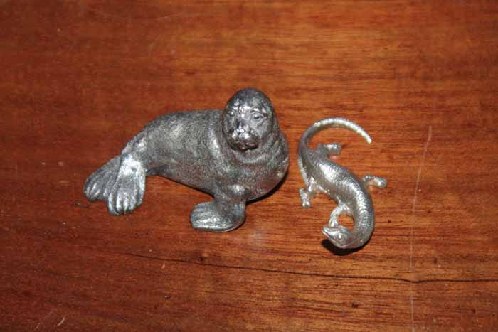 MODERN SILVER SEAL FIGURE
markers' mark 'FM', possibly Franklin Mint, London import marks,