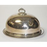 AN OVAL SHEFFIELD SILVER PLATED DISH COV