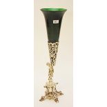 AN UNUSUAL SILVER PLATED AND GREEN GLASS CENTRE PIECE OR VASE,