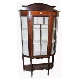 AN EDWARDIAN INLAID MAHOGANY DISPLAY CABINET,