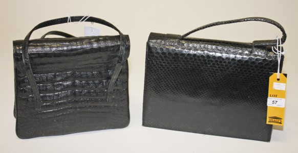 A BLACK VINTAGE SNAKE SKIN LADIES HANDBAG,