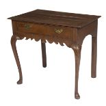 AN 18TH CENTURY CROSSBANDED OAK AND ELM SIDE TABLE OR LOW BOY,