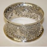 A FINE IRISH SILVER DISH RING,
by Neill (Belfast) Dublin 1907,