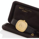 PATEK PHILIPPE GENEVE REF. 4223 DEL 1976. C. cushion-shaped 18K yellow gold with single centre