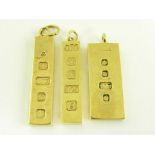 THREE 9CT GOD INGOT PENDANTS, 88.5G