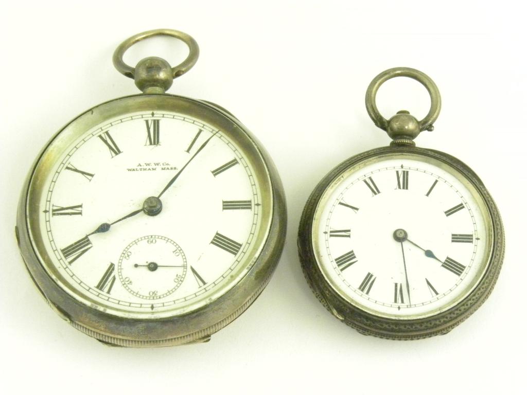 A SILVER LEVER WATCH, WALTHAM MOVEMENT, BIRMINGHAM 1897 AND A SILVER FOB WATCH