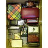 A SMALL COLLECTION OF DECORATIVE METAL, LACQUER AND OTHER MATCHBOX SLEEVES AND BOXES, COMPACTS,