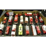 A COLLECTION OF DEL PRADO PLASTIC SCALE MODEL FIRE ENGINES