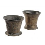 AN ENGLISH LEAD-BRONZE MORTAR, LONDON FOUNDRY, POSSIBLY LOTHBURY, LATE 17TH C cast with the French