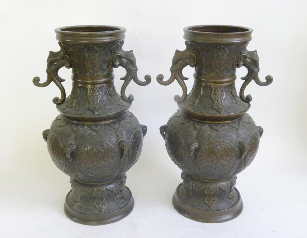 A PAIR OF JAPANESE BRONZE VASES, MEIJI PERIOD